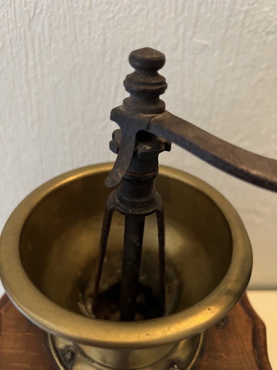 Houten handmatige koffiemolen – Keukenaccessoires, Wood, Cast Iron (photo 5 of 6)