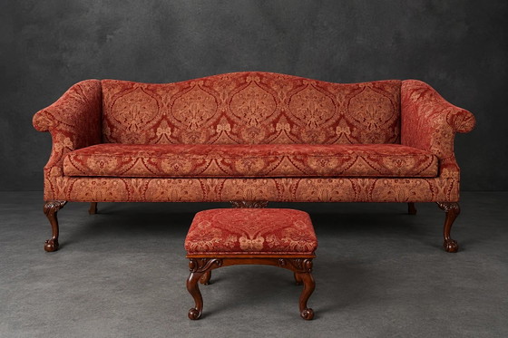 Antikes Chippendale Sofa mit Klauen- und Kugelfüßen (photo 2 of 8)