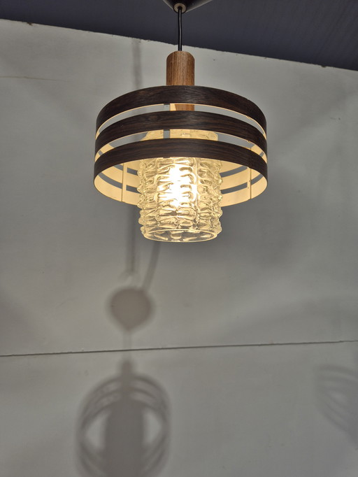 Vintage pendant lamp with wooden edge