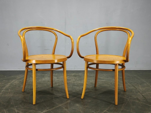 TON Model 209 Bentwood Dining Armchair Beech Czech Cafe Restaurant Chair
