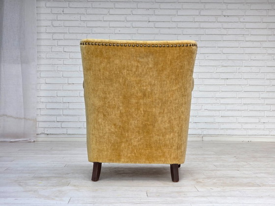 Image 1 of Fauteuil danois des années 1960, velours d'ameublement jaune miel, état d'origine.