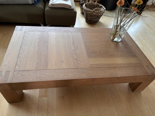 Linteloo VNU coffee table