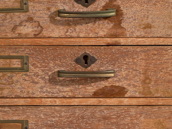 Cassettiera da scrivania giapponese in rovere e pino rosso, periodo Mid-Showa, c. 1945–1970 (photo 40 of 40)