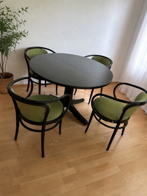 Thonet Design-Essgruppe: 4x Bugholzstuhl 209 P & Ausziehtisch S 1047 Schwarz / Grün – eetkamerset, Textile, Wood