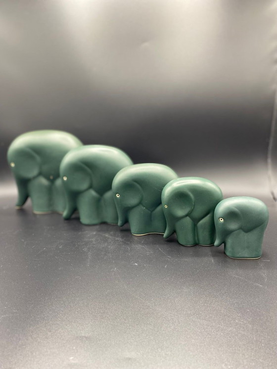 Image 1 of Vintage ceramic figurines Elki Steengoed Holland elephant 5 pieces from small to large