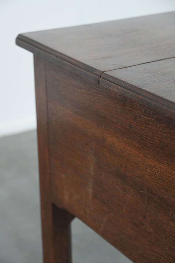 Image 1 of English antique oak lowboy/side table from the 18th century