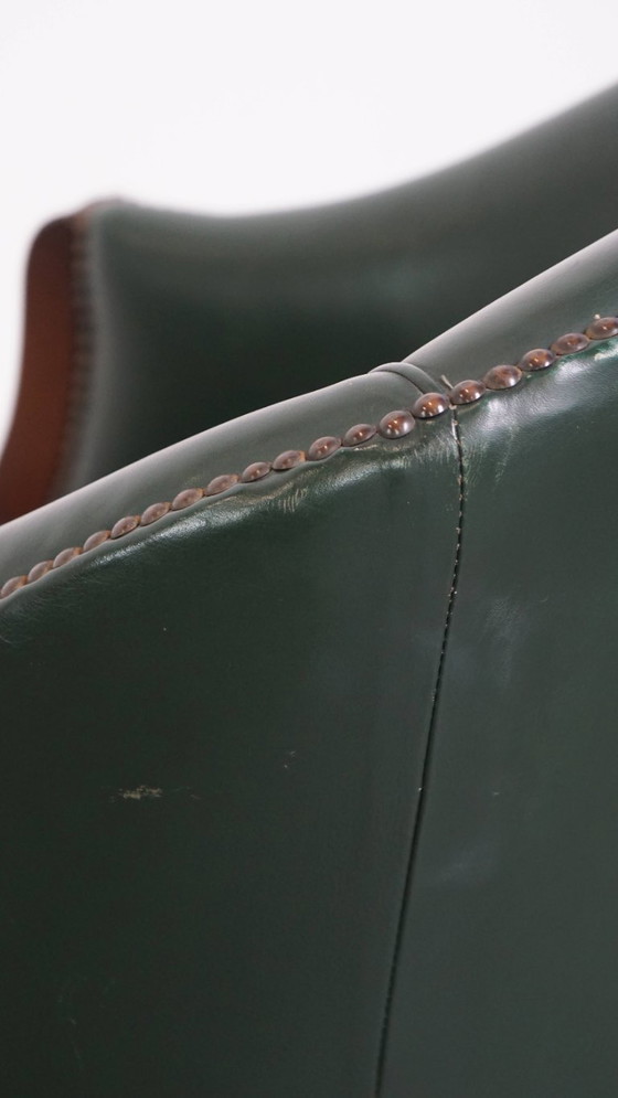 Image 1 of Beistell-/Ess-/Bürostuhl aus grünem Rindsleder und Holz im englischen Stil