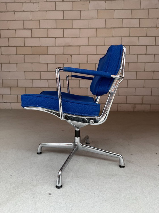 Herman Miller ES102 Intermediate chair, Charles & Ray Eames (stock: 6) – Swivel chairs, Textile, Aluminium (photo 5 of 9)