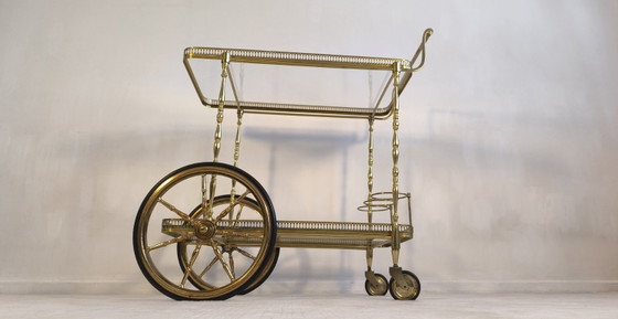 Image 1 of 😍✨ Prachtige serveerwagen op wielen van messing en glas van Maison Baguès - Hollywood Regency, jaren 50 ✨😍