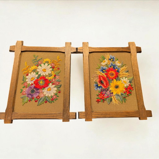 Vintage Stickbild-Set | 2 Blumenmuster in Holzrahmen | Handgefertigt | Wanddekoration