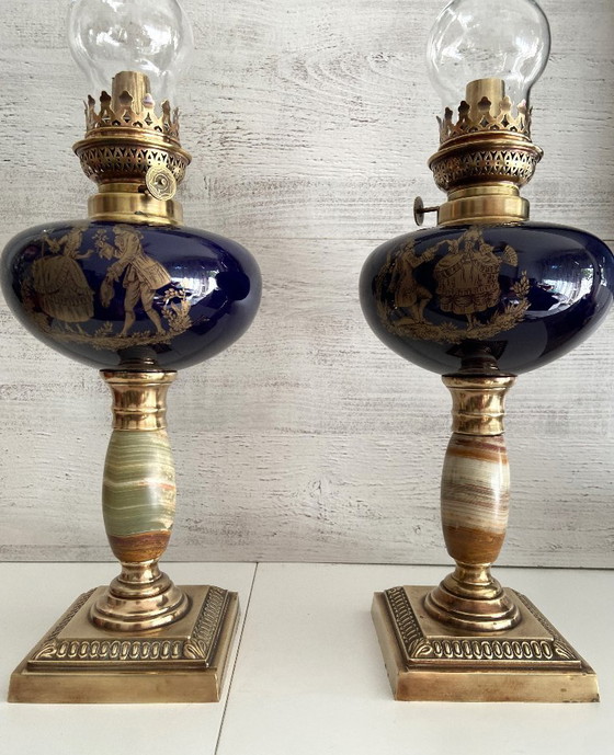 Image 1 of Duo di lampade a olio da salotto Inizio XX secolo Bronzo Terracotta Rame Giallo Cristallo