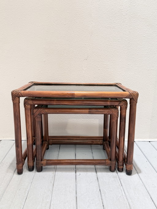 Vintage 70s Nesting Tables — Bamboo – bijzettafels