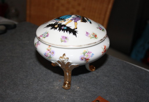 Porcelain sugar bowl with gold decorations - 14 cm high, 13 cm diameter