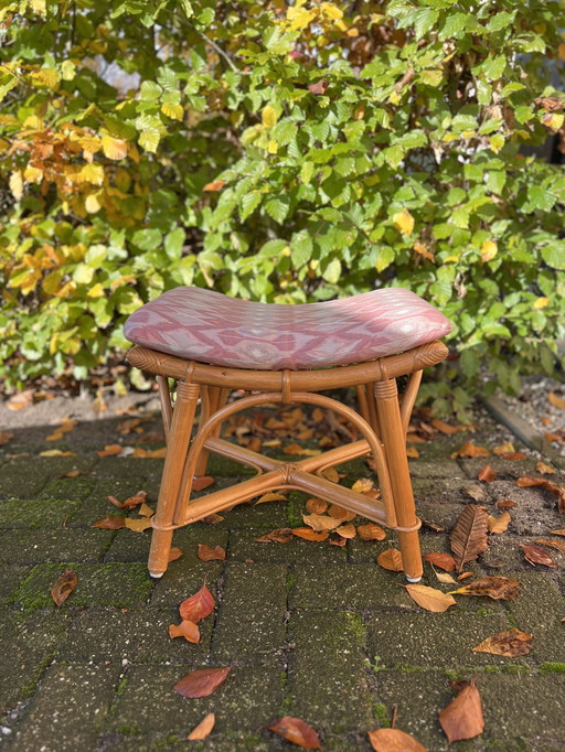 tabouret vintage en rotin tendance