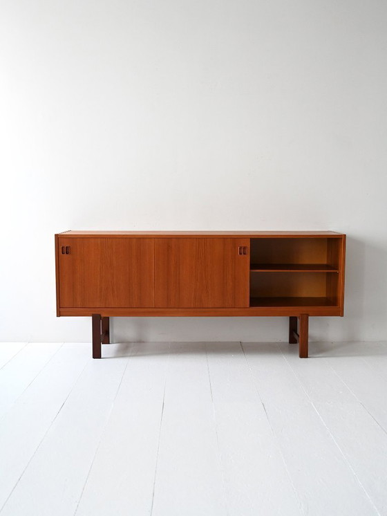 Image 1 of Scandinavisch teakhouten dressoir met lades uit de jaren 60