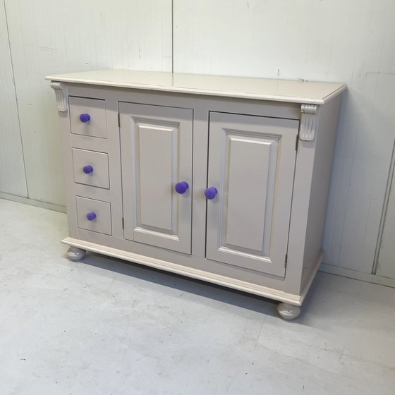 Image 1 of Cómoda sólida Restyle arena y pomos HK living