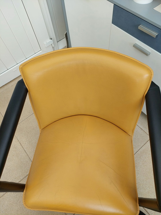 Image 1 of 4xsedie Leolux (CACHUCHA), pelle Wapity. Il designer Hugo de Ruiter.