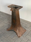 Base per colonna antica in ghisa "z10" - Restaurata in stile industriale