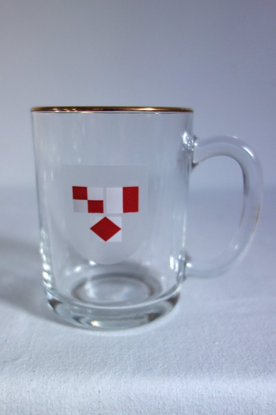 Image 1 of 6 vintage Mobil-vlag mokken