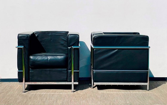Image 1 of Paar Le Corbusier LC2-stijl fauteuils. Vintage