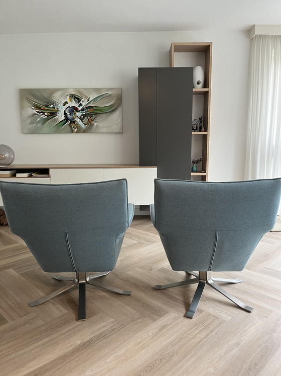 2 Design in Stock Djenne Swivel Armchairs (Cleaning Needed) – Design on Stock, Swivel chairs, polished steel (photo 3 of 6)