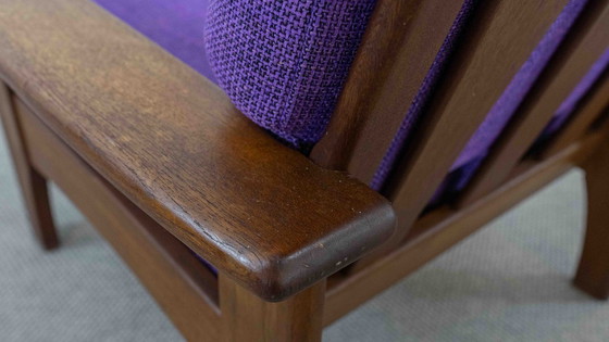Image 1 of Set van 2 scandinavische fauteuils in teak met paarse bekleding