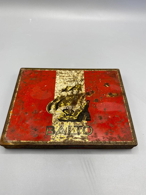 Balto Lithographed Tin Cigarette Box – American Taste – French Monopoly – – decoratieve objecten, Art Deco
