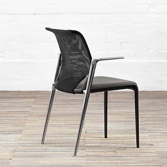 Image 1 of Vitra Medaslim Vergaderstoel