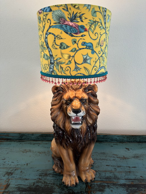 Lampada leone in ceramica