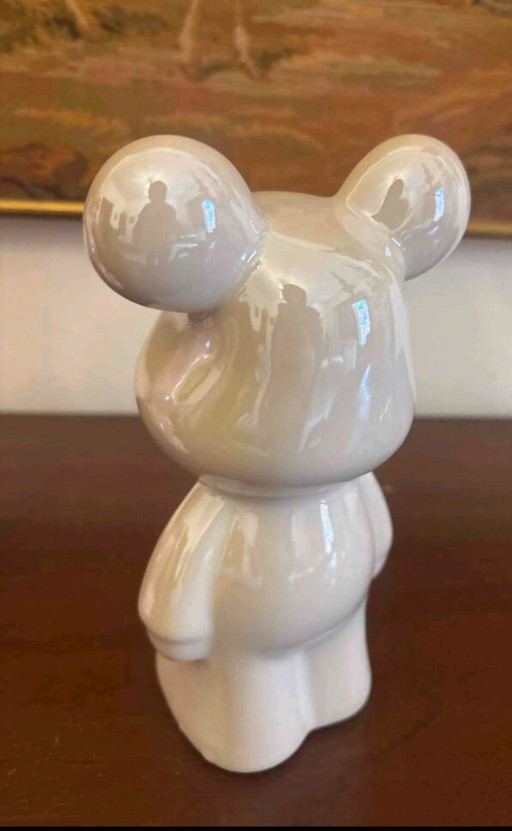 Teddybärfigur aus Kunstharz