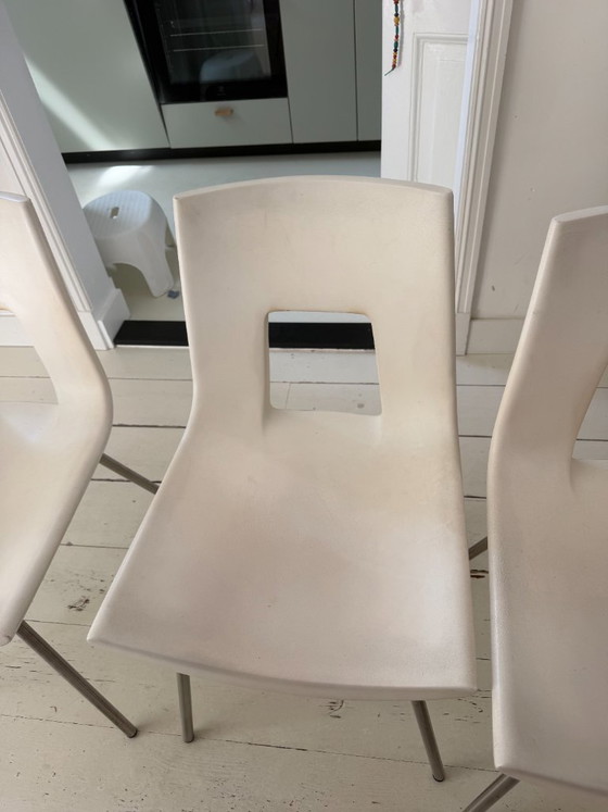 Set di quattro Sedie da pranzo con intaglio quadrato, Tonon, Plastica, Metallo, Crema, Modern (foto 6 di 8)
