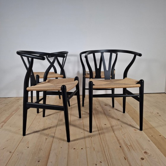 Image 1 of SET DI 4 SEDIE ORIGINALI CARL HANSEN CH24