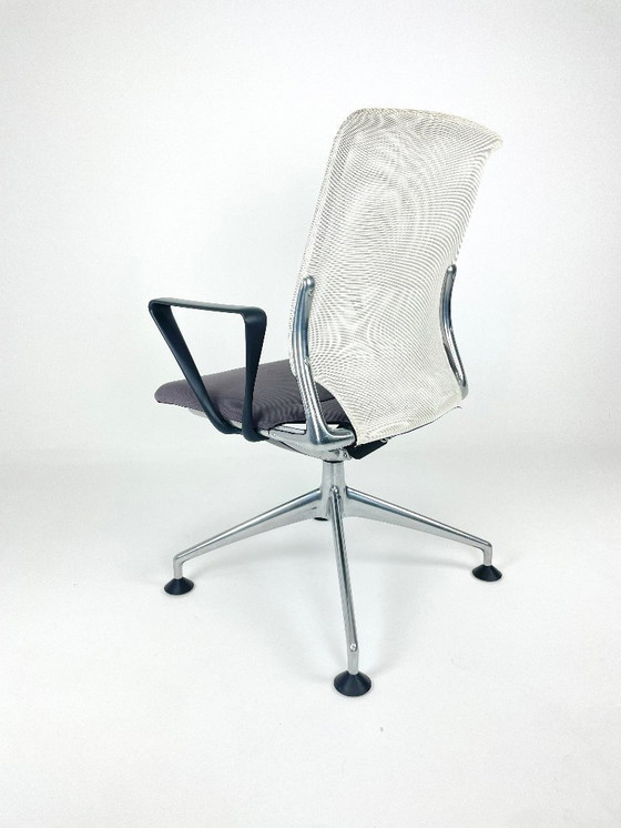 Image 1 of Vitra Meda bureaustoel