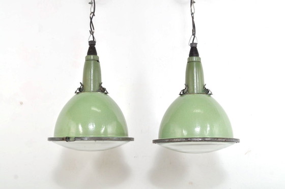 Vintage enamel lamp with globe glass, 1950s – Pendant lamps, Metal (photo 6 of 8)