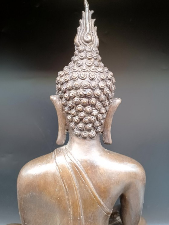 Image 1 of Grande statue bouddha assis en bronze