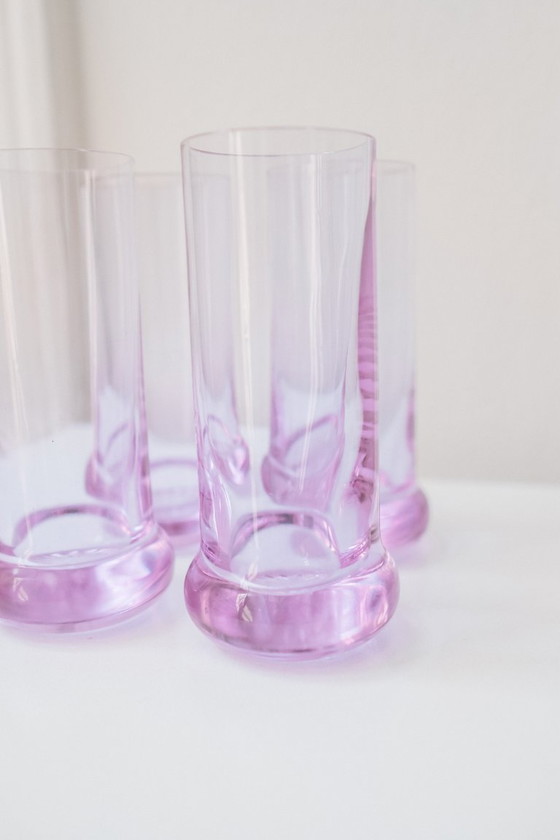 Image 1 of 4 vasos largos de color lila con base redonda, procedentes de Italia, década de 1970.