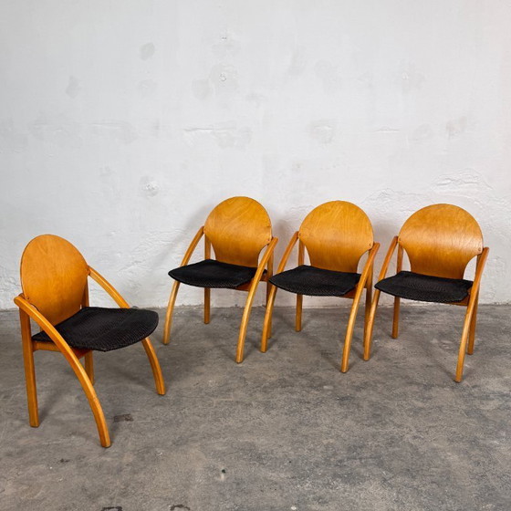 Image 1 of Juego de 4 sillas de comedor de madera curvada de Asko, Finlandia, 1995.