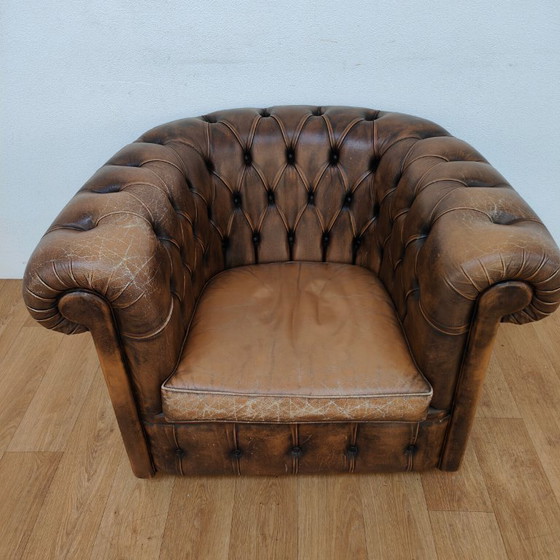 Image 1 of Vintage leren Chesterfield stijl fauteuil