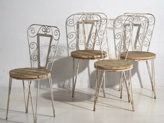 Antique outdoor chairs in white (c.1920). Set of 4 pieces – Garden chairs, Wood, Iron (photo 2 of 40)