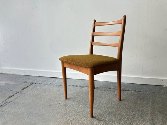 Image 1 of Ensemble de quatre chaises de salle à manger vintage Schreiber, revêtement d'origine en tissu moutarde, années 1960-70