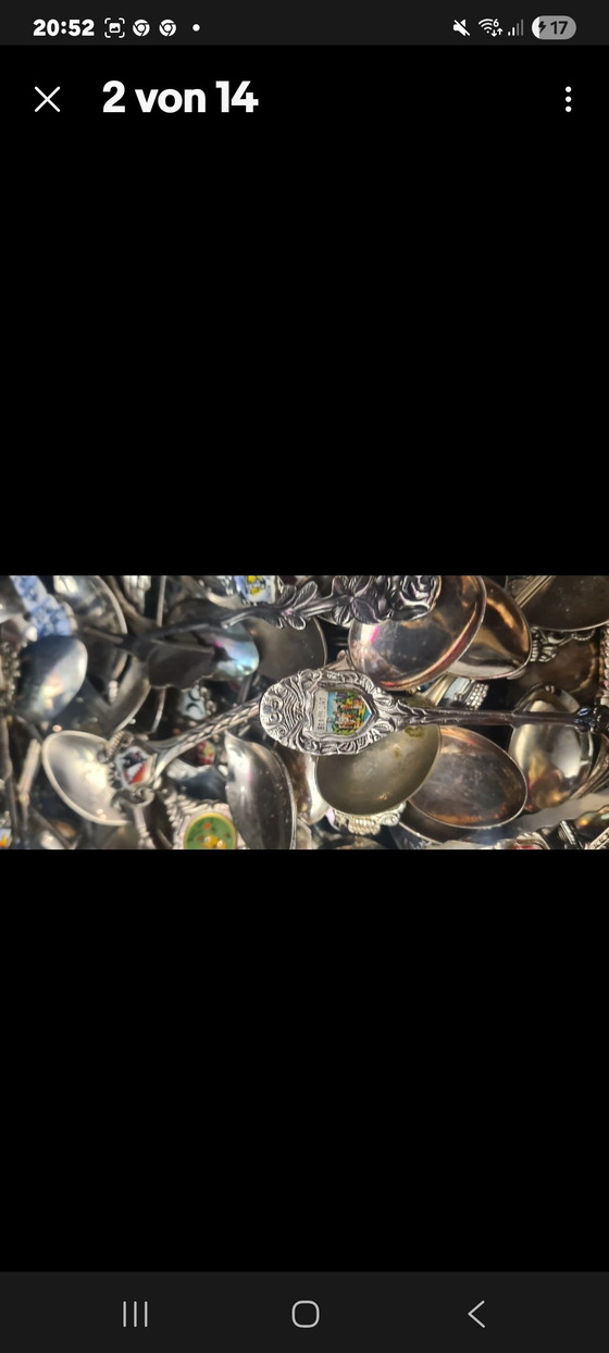 Image 1 of Collezione di oltre 900 cucchiai souvenir antichi con valigia