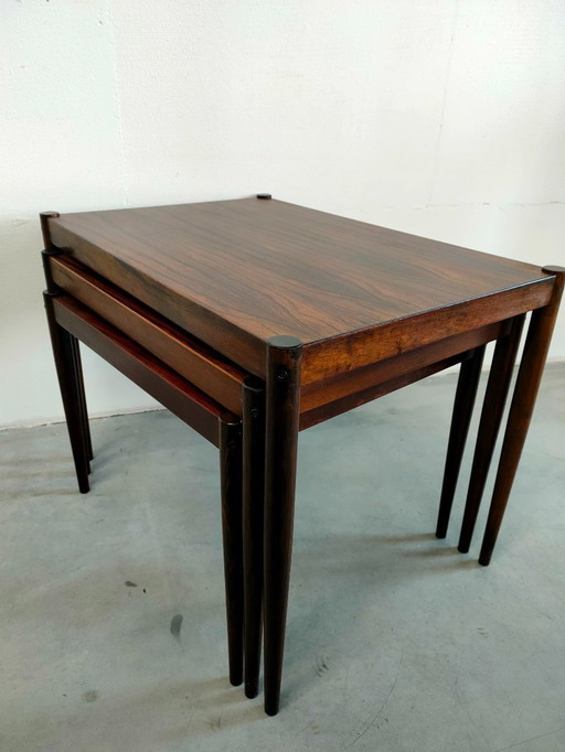 Tavolini laterali vintage in palissandro scandinavo/danese, tavolino portavaso, tavolino da caffè (impilabile)