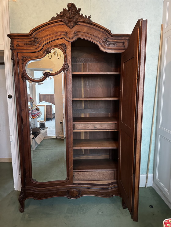 Image 1 of Glace-Skulpturenschrank im Noyer-Stil im Stil Ludwigs XV. des 19. Jahrhunderts