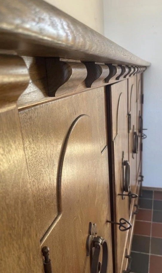 Image 1 of Brutalist kast 