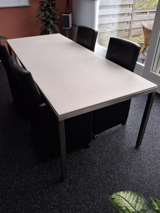 Image 1 of Table de salle à manger avec structure en acier inoxydable et plateau en pierre + 4 chaises de salle à manger Framati