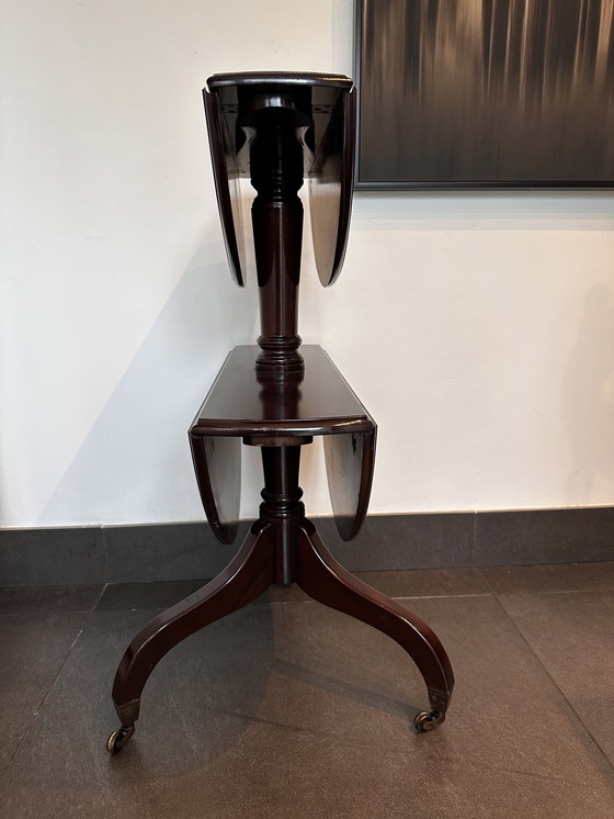 Image 1 of Montaplatos plegable antiguo / Mesa de servicio de dos niveles con ruedas