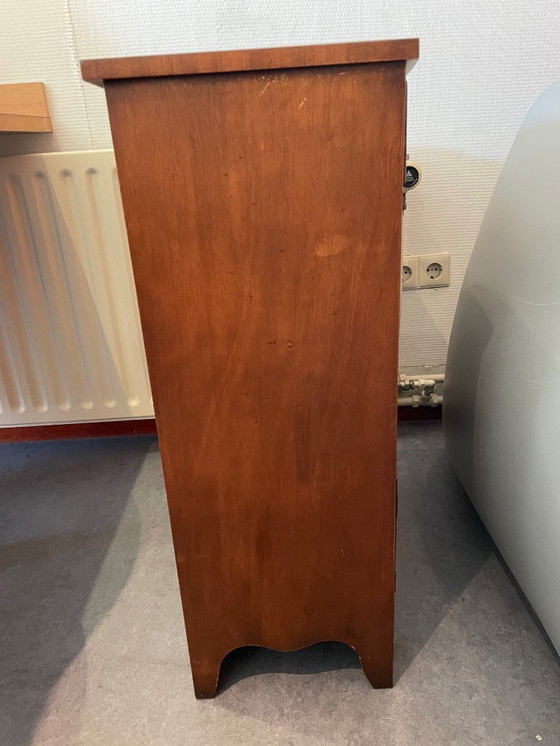 Image 1 of Demi-meuble classique en bois avec tiroirs et portes