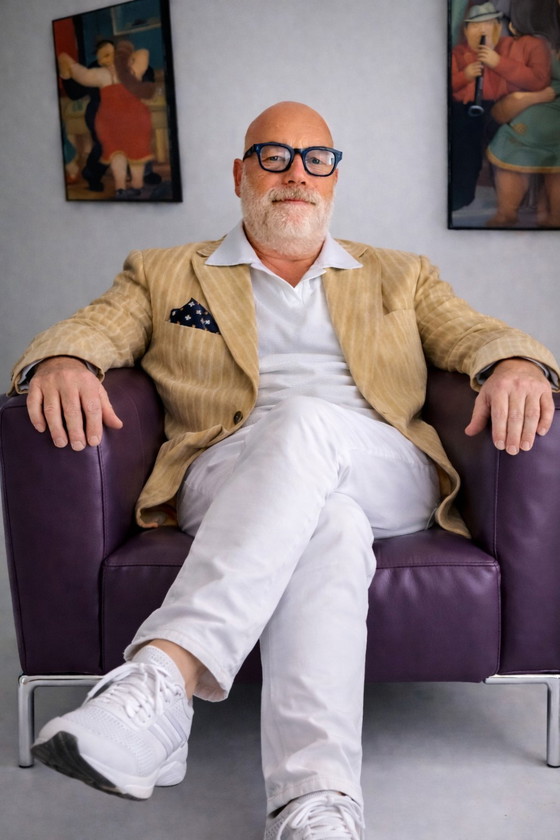 Image 1 of Monty van Bert Plantagie