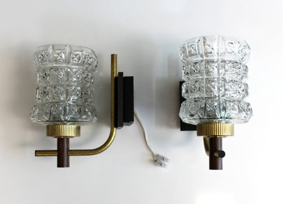 Image 1 of Paar Wandleuchten aus strukturiertem Glas, Holz und vergoldetem Metall, 1970
