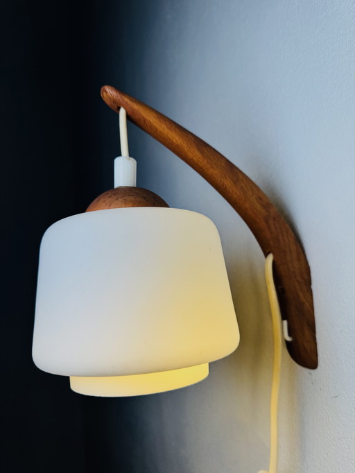 WANDLEUCHTE MIT EINEM ARM VON UNO & ÖSTEN KRISTIANSSON FÜR LUXUS, SCHWEDEN, 1960er Jahre